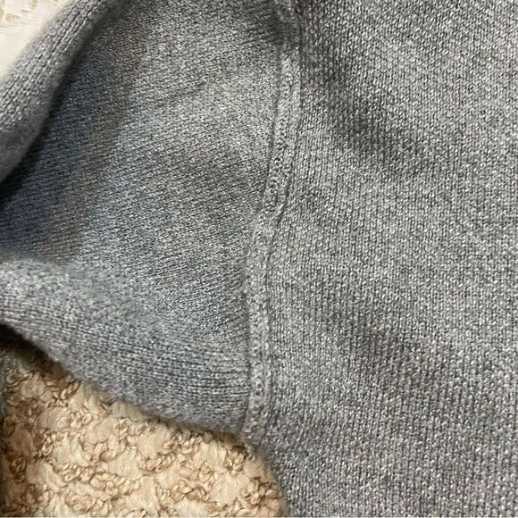 Ladies Universal Thread Grey Funnel Neck Sweater Size‎ Medium - Picture 9 of 11